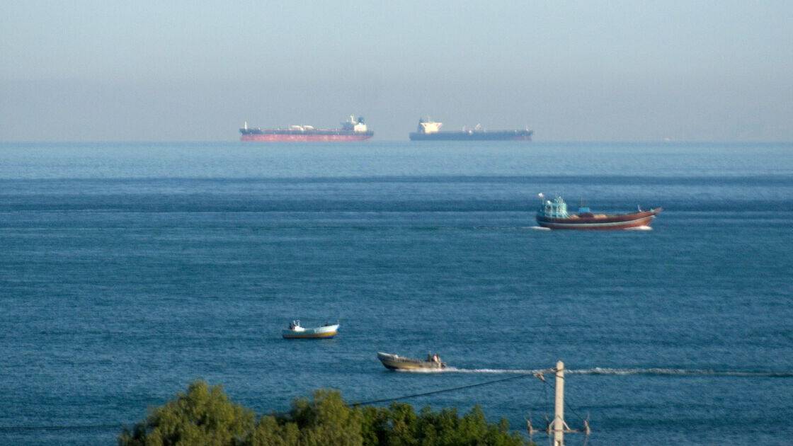 Iran names 5 &lsquo;friendly nations&rsquo; free to use Strait of Hormuz - Russia and China included