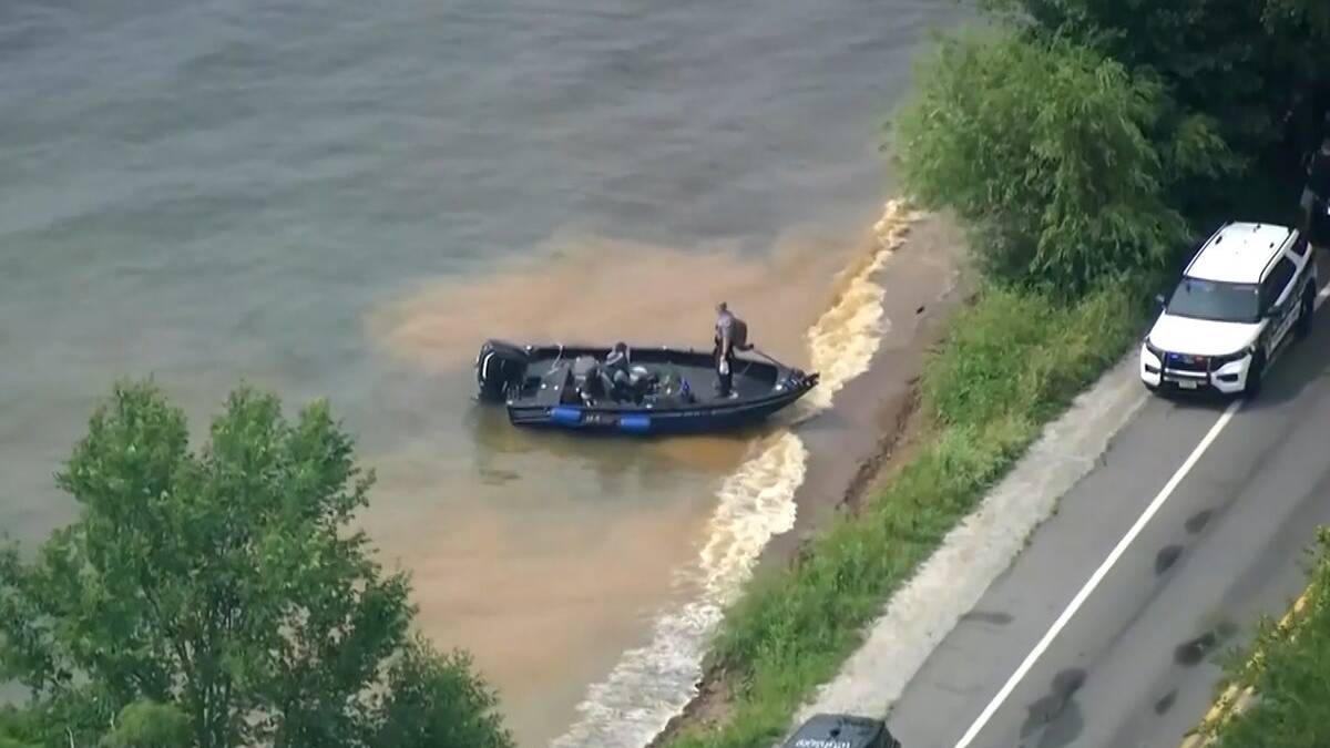 3 dead and others rescued after boat capsizes on Wisconsin lake amid storms