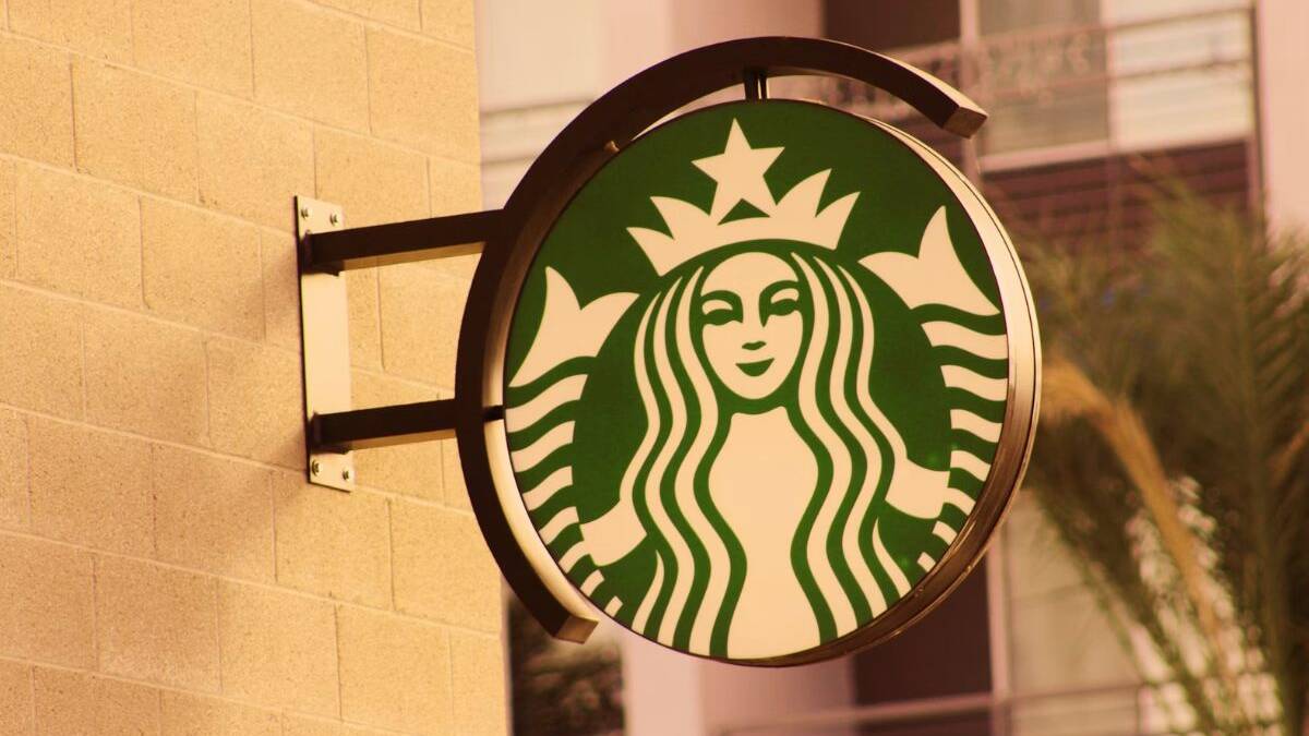 Starbucks Powder Designed to Make Drinks 'Look Better' Makes Baristas Feel Worse