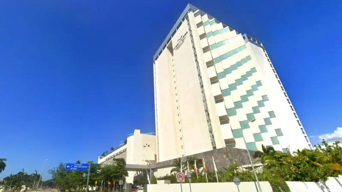 Woman dies after plummeting from 18th floor of hotel in popular tourist spot