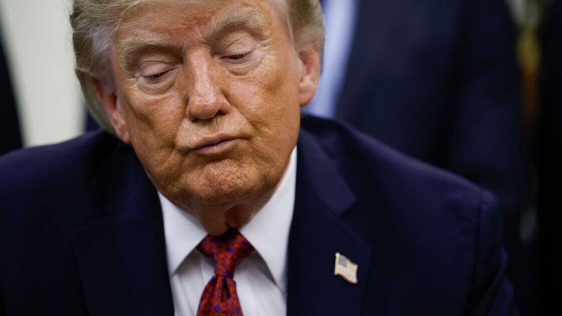 Donald Trump drops Falkland Islands bombshell as US 'reviewing' UK support