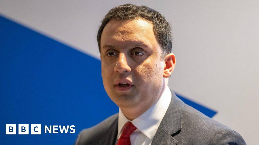 Sarwar 'stood by' resignation call in conversation with Starmer