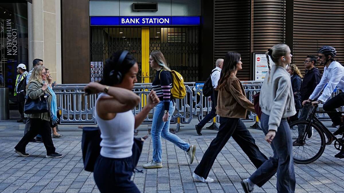 London jobs crisis: Unemployment among young people in capital hits a nine-year high