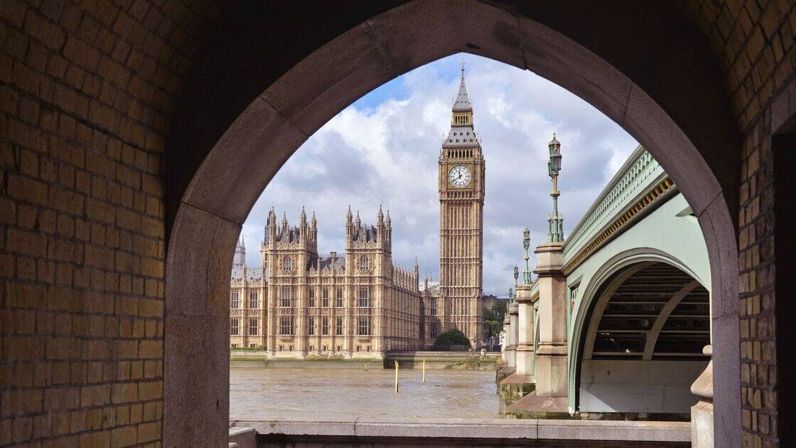 'Patently absurd' plan to spend &pound;39.2bn refurbishing Parliament under fire