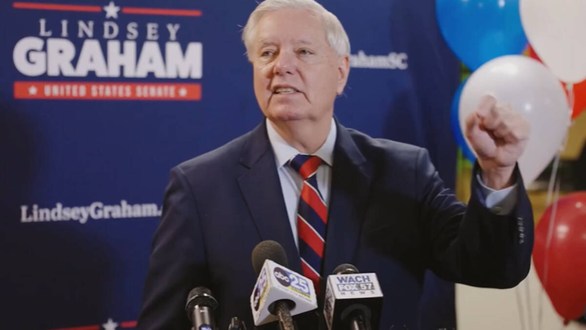 Lindsey Graham Caught On Disney World Vacation As Government Shutdown Ruins Travel Plans