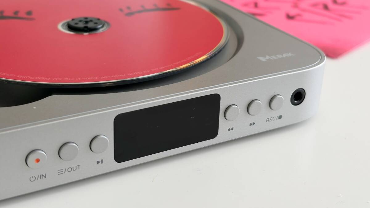 Fosi Audio Merak Review: Portable-Sized Desktop CD Player