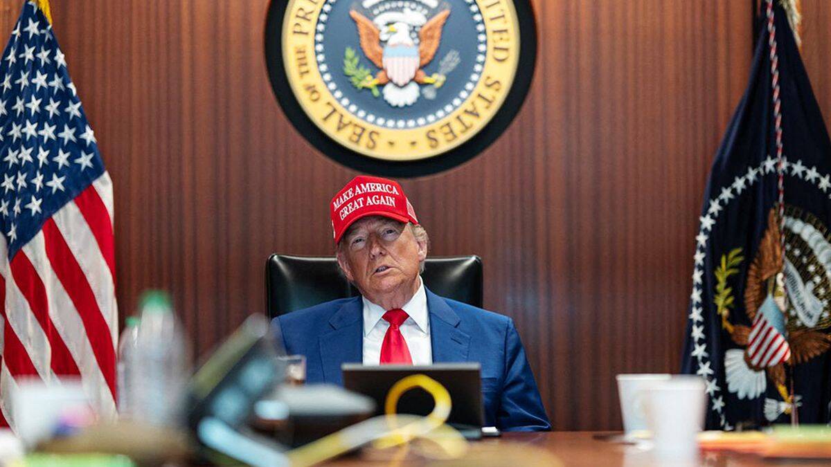 Trump's extraordinary 5-word blast at UK as King Charles update given