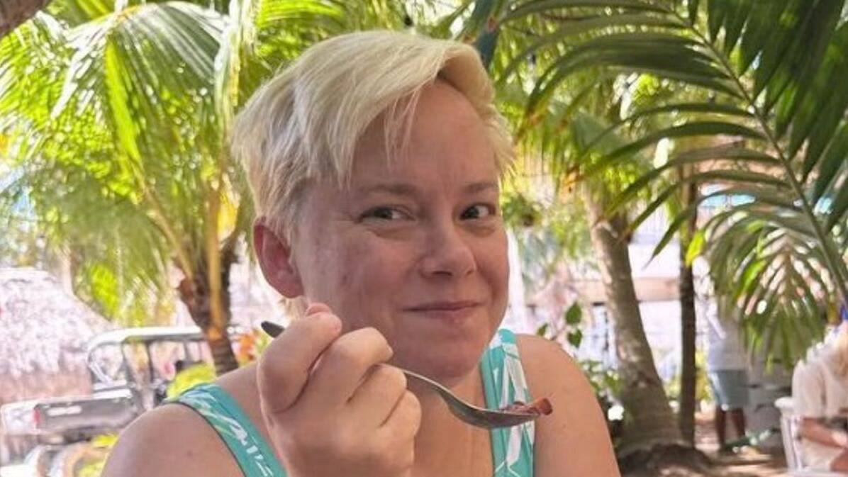 Search for missing mum Elizabeth Waddell who disappeared on stunning holiday island