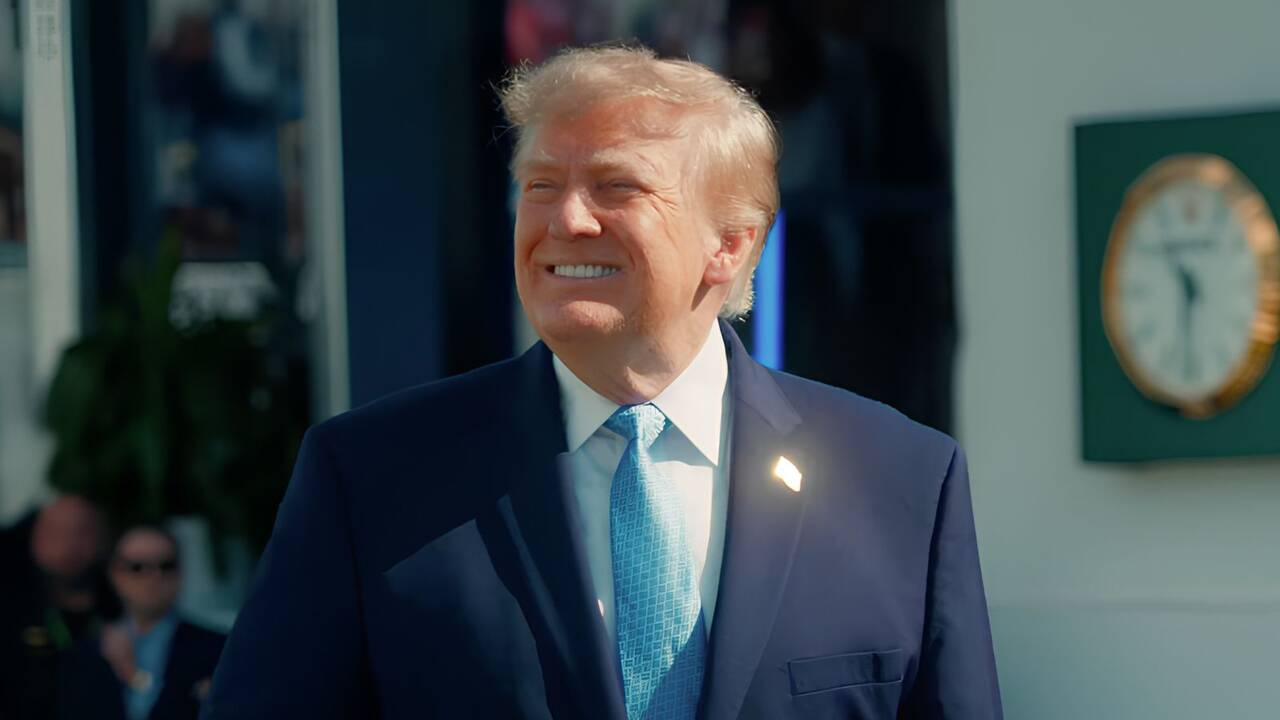 Trump Calls Bill Maher a 'Complete and Total Loser' and Says Their Second White House Dinner Was a 'Waste of Time'