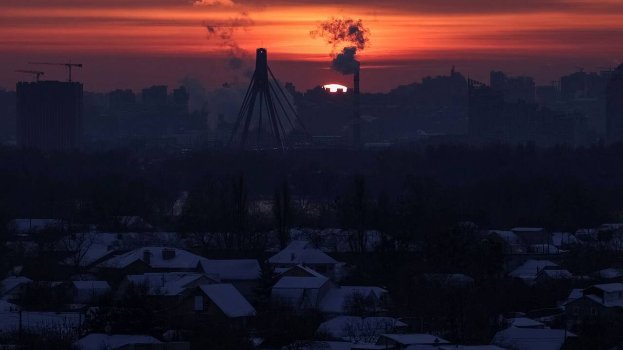 Russia strike leaves 1,000 Kyiv apartment blocks without heating