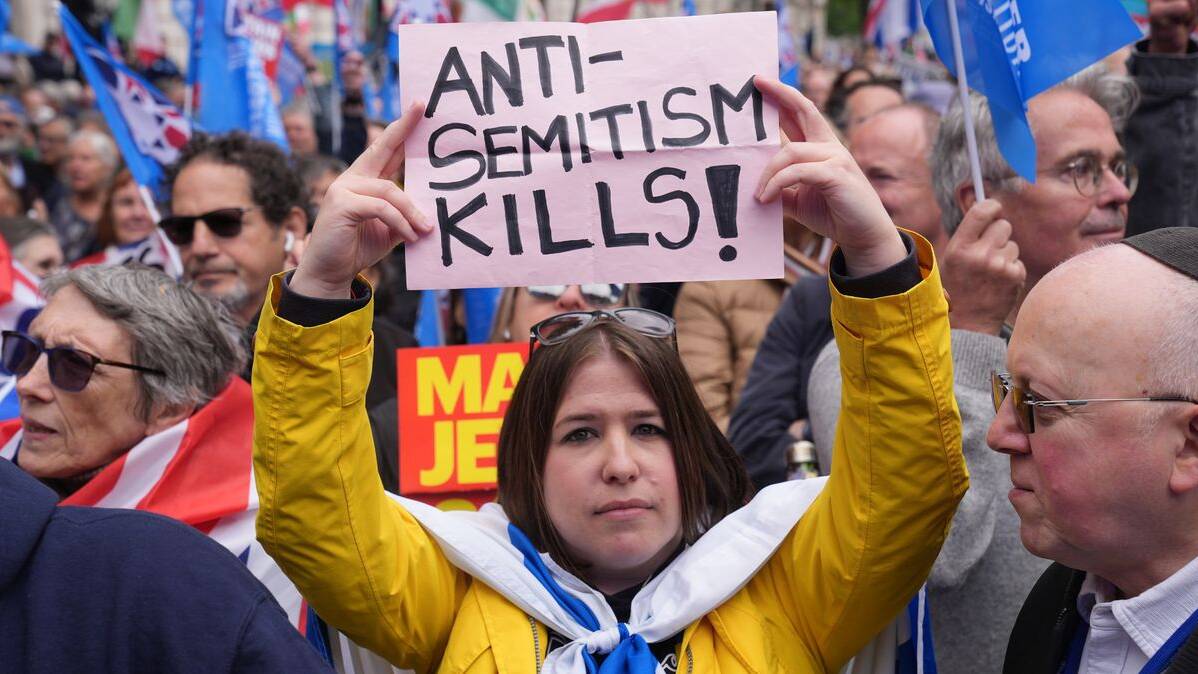 Jews 'living in fear just for being who they are' after rise in anti-Semitic hate crimes