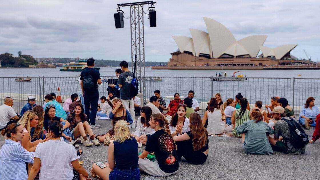 Brits in Australia warned phones will all go off at the same time next week