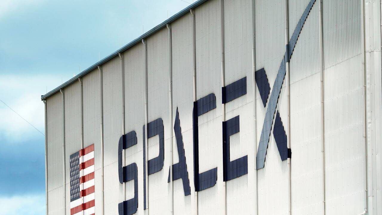 Elon Musk&rsquo;s SpaceX unveils filing for blockbuster IPO