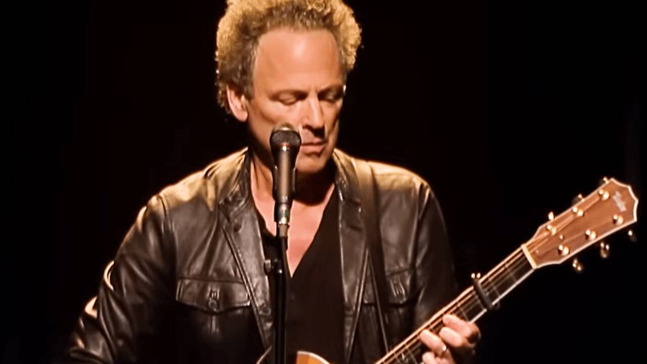 Former Fleetwood Mac Star Lindsey Buckingham Attacked With Unknown Substance By Alleged Stalker