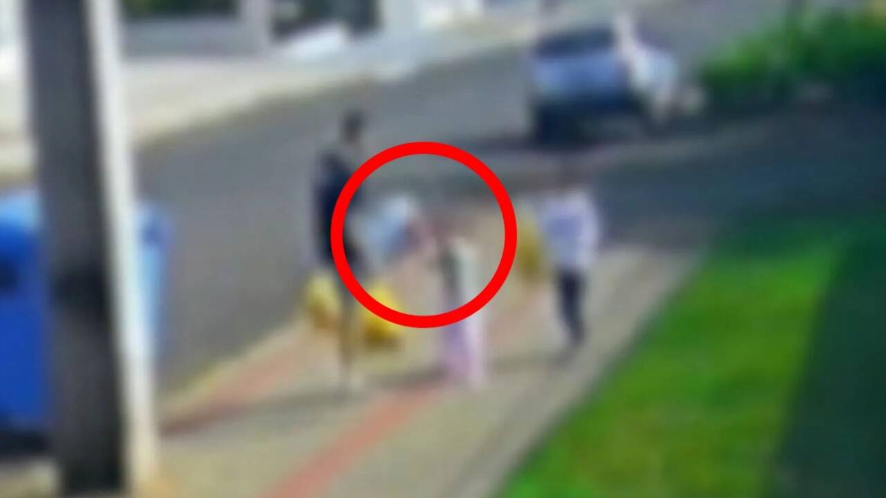 Horrific moment sick dad kicks daughter, 3, in the face on way home from shop before sickened bystander confronts him