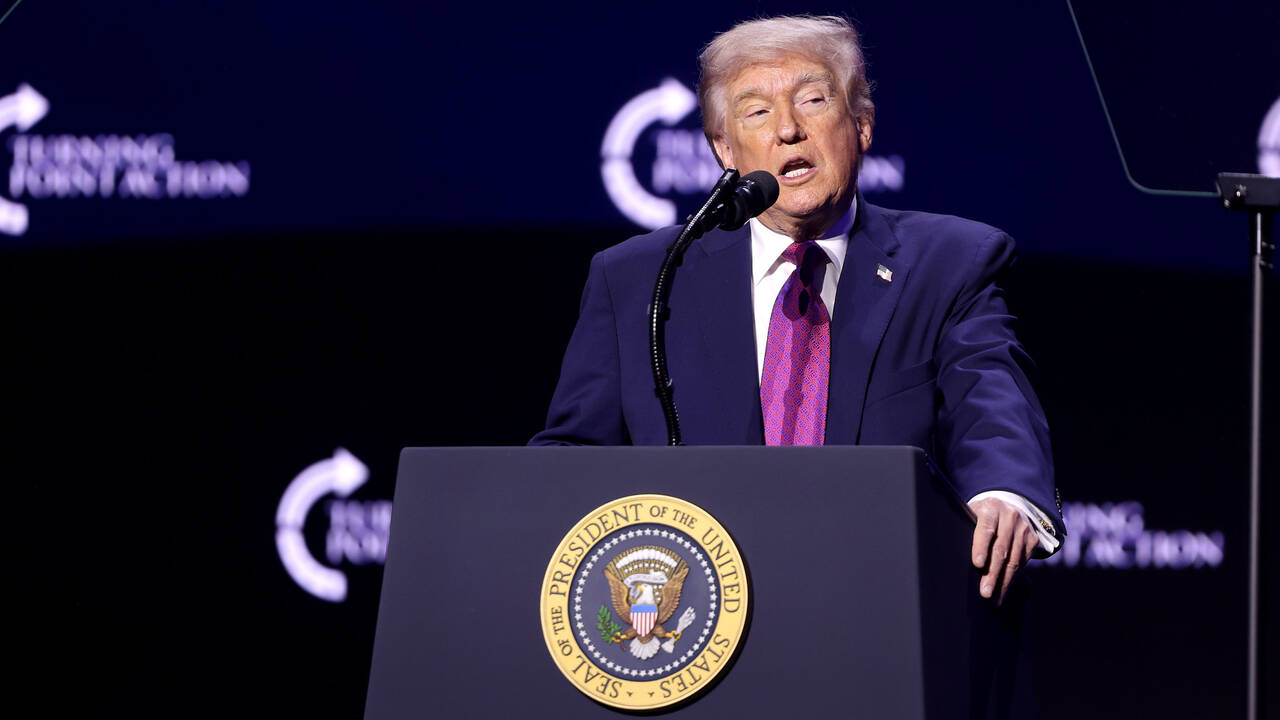 'Dozy Don' Strikes Again as Trump Appears to Nod Off at Memorial Day Ceremony Before Walter Reed Visit