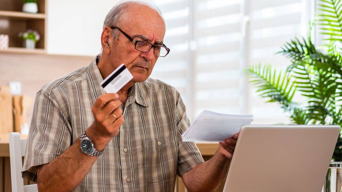 Finance expert tells people born before 1960 'you may still qualify' as DWP issues &pound;4,500 alert
