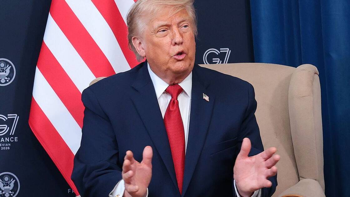 Brutal moment Donald Trump humiliates Keir Starmer on live TV