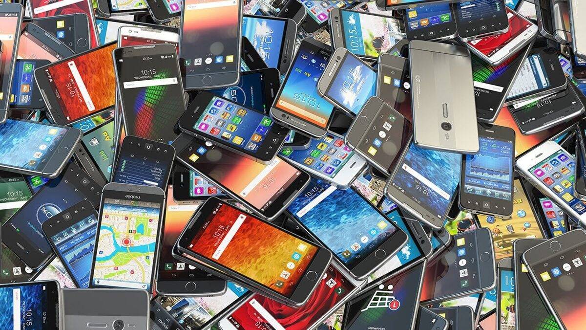 Don't Trash It: 10 Clever Ways to Reuse Your Old Smartphone