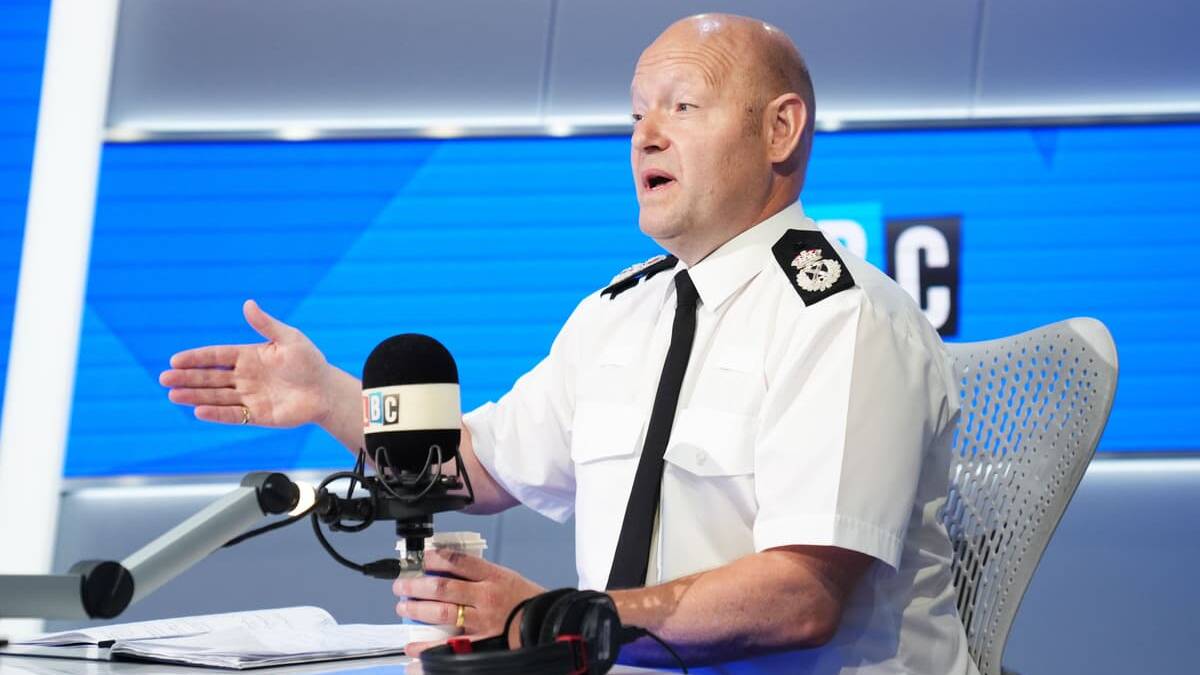 Police chief clings to his job after losing confidence of Home Secretary