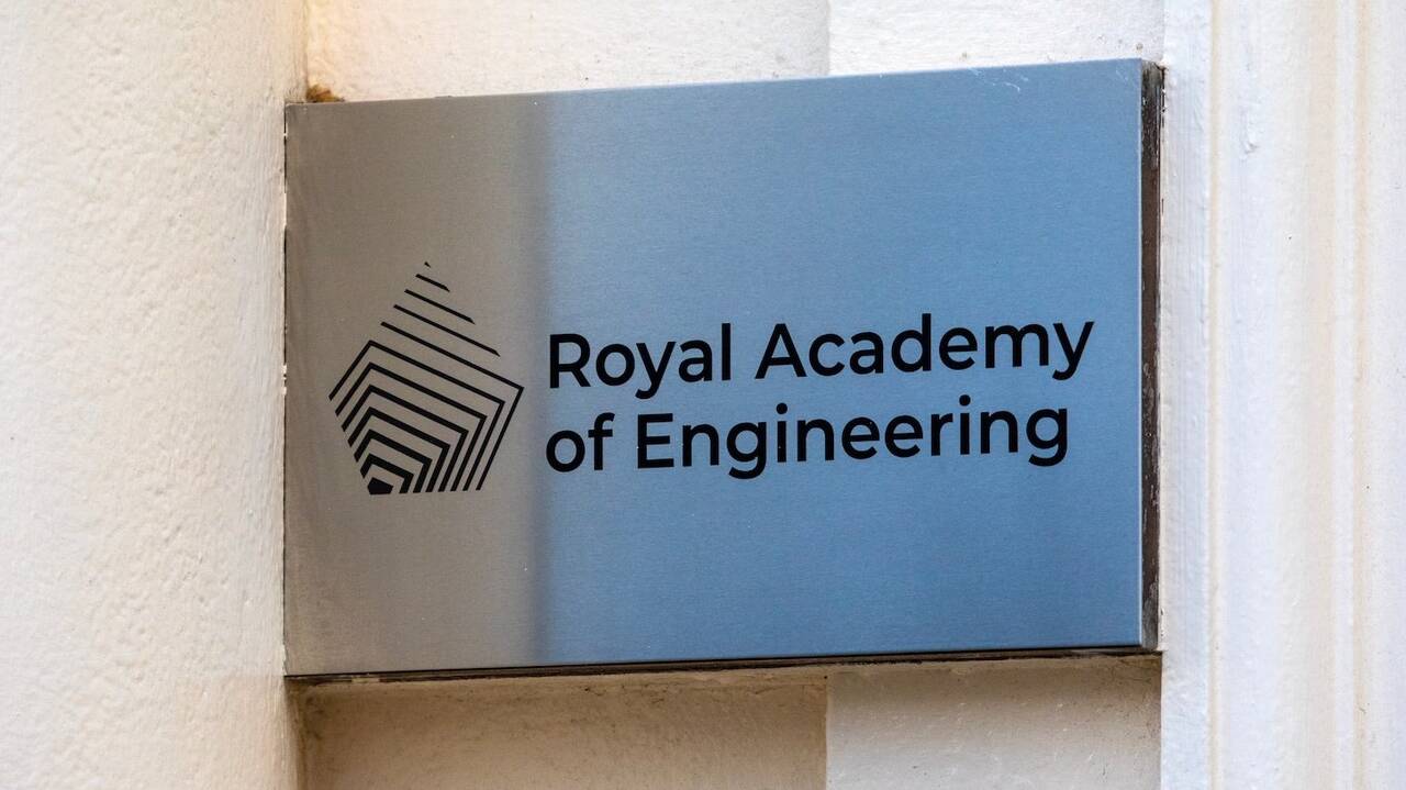 Royal Academy of Engineering&rsquo;s Enterprise Hub named top UK accelerator
