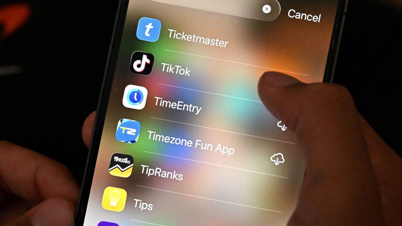 Australians could opt out of social media algorithms under new law