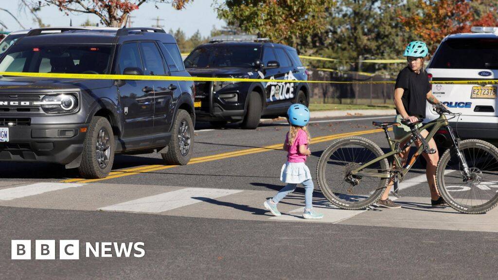 Three children and teacher killed by 16-year-old at Oregon primary school