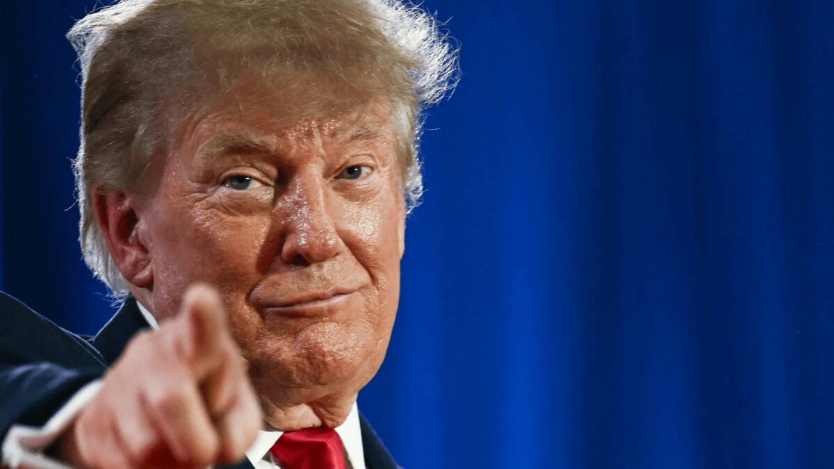 Donald Trump&rsquo;s Approval Rating Flips With Rural Voters Before Midterms